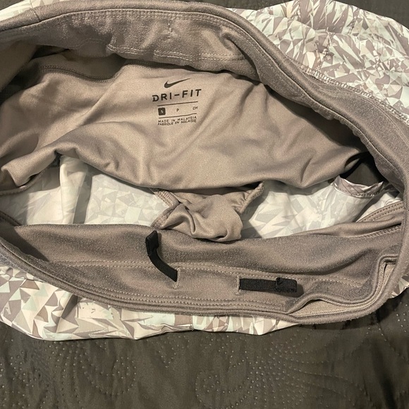 Nike shorts - Picture 3 of 3